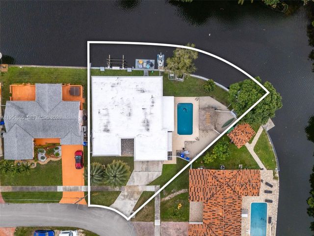 2918 Cleveland St, Hollywood, FL 33020