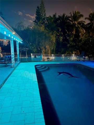 2918 Cleveland St, Hollywood, FL 33020