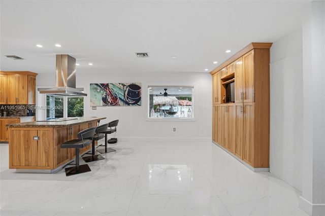 2918 Cleveland St, Hollywood, FL 33020