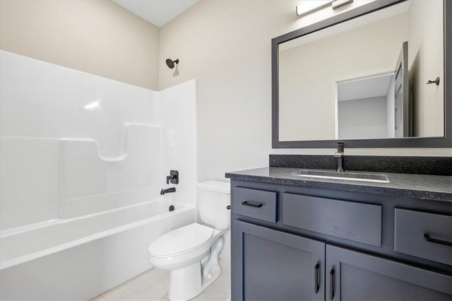 2230 SW Crown Drive, Lee's Summit, MO 64082