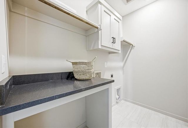 2230 SW Crown Drive, Lee's Summit, MO 64082
