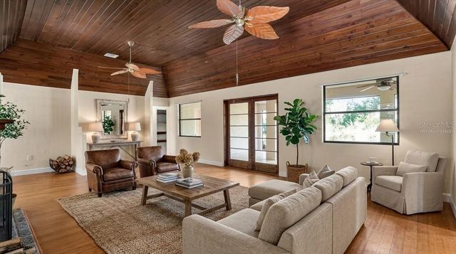 811 SARABAY ROAD, Osprey, FL 34229