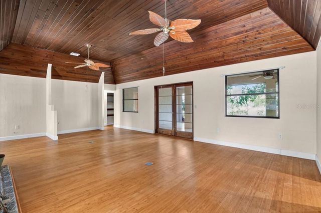 811 SARABAY ROAD, Osprey, FL 34229