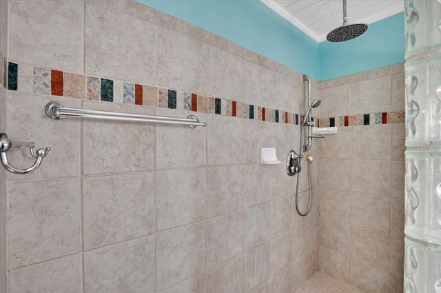 811 SARABAY ROAD, Osprey, FL 34229