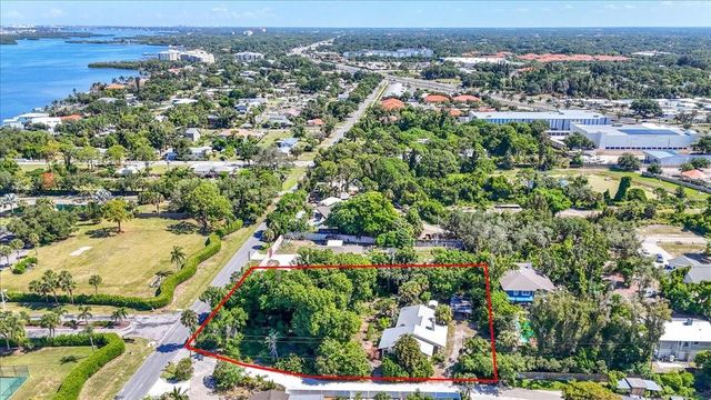 811 SARABAY ROAD, Osprey, FL 34229