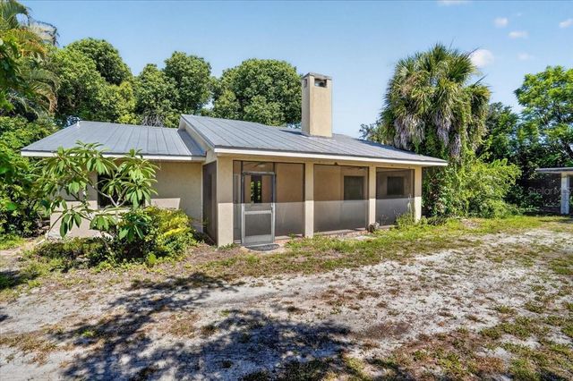 811 SARABAY ROAD, Osprey, FL 34229