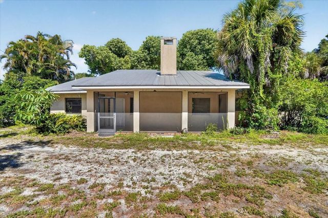 811 SARABAY ROAD, Osprey, FL 34229