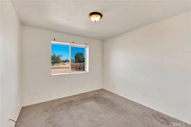 13475 Yakima, Apple Valley, CA 92308