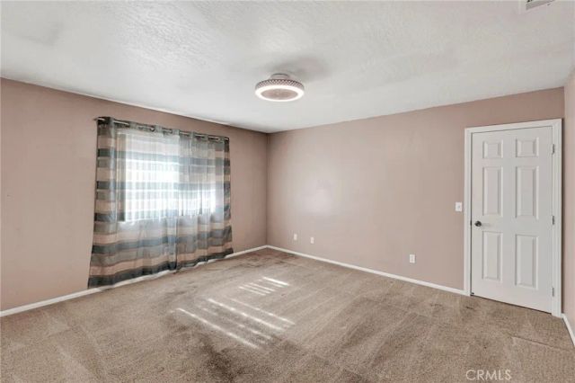 13475 Yakima, Apple Valley, CA 92308