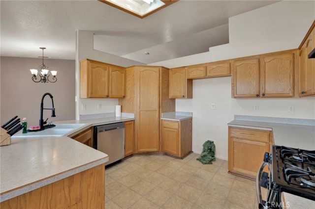13475 Yakima, Apple Valley, CA 92308