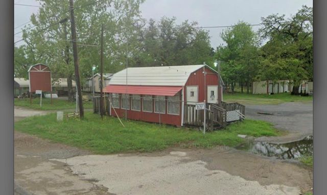 805 N Main Street, Jewett, TX 75846