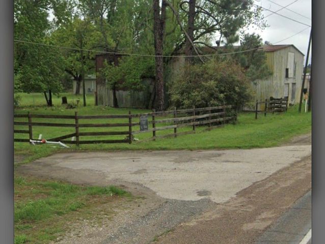 805 N Main Street, Jewett, TX 75846