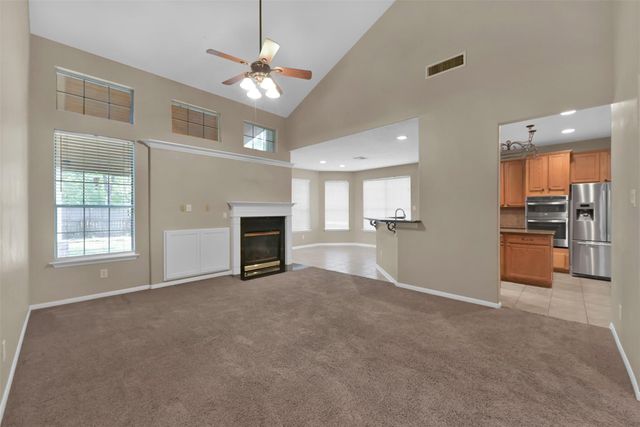 31 S Downy Willow Circle, The Woodlands, TX 77382