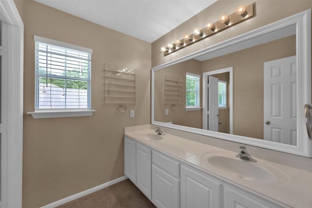 31 S Downy Willow Circle, The Woodlands, TX 77382