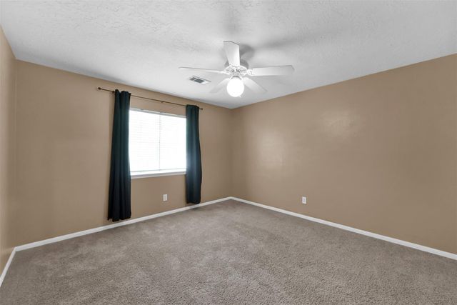 31 S Downy Willow Circle, The Woodlands, TX 77382