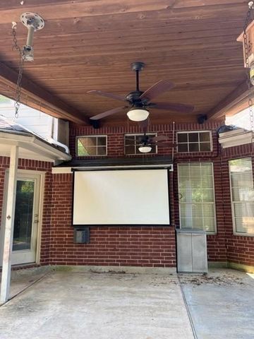 31 S Downy Willow Circle, The Woodlands, TX 77382