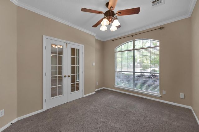31 S Downy Willow Circle, The Woodlands, TX 77382