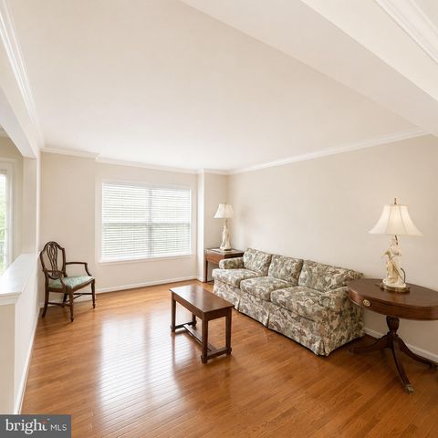 11 HOGAN WAY, Moorestown, NJ 08057