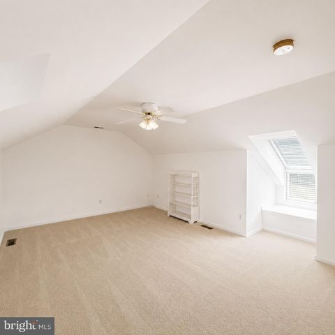 11 HOGAN WAY, Moorestown, NJ 08057