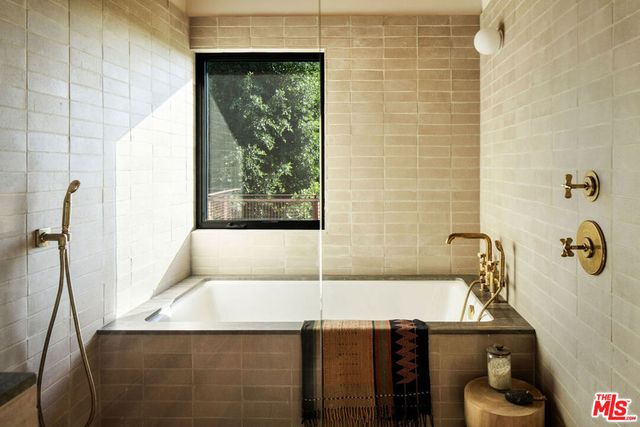 850 Rome Drive, Los Angeles, CA 90065