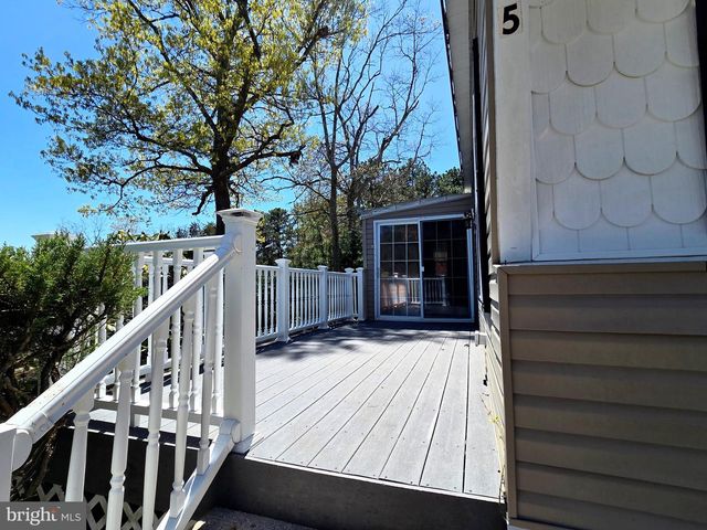5 RUTH RD, Barnegat, NJ 08005