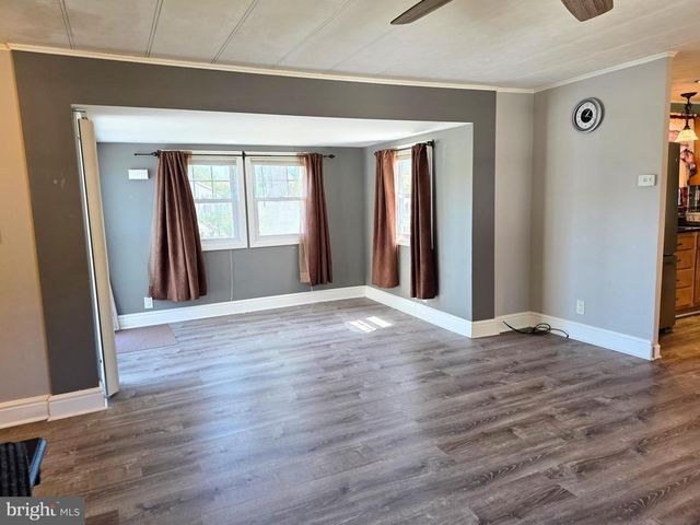 5 RUTH RD, Barnegat, NJ 08005