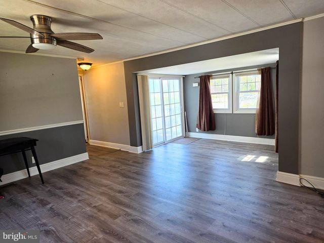 5 RUTH RD, Barnegat, NJ 08005