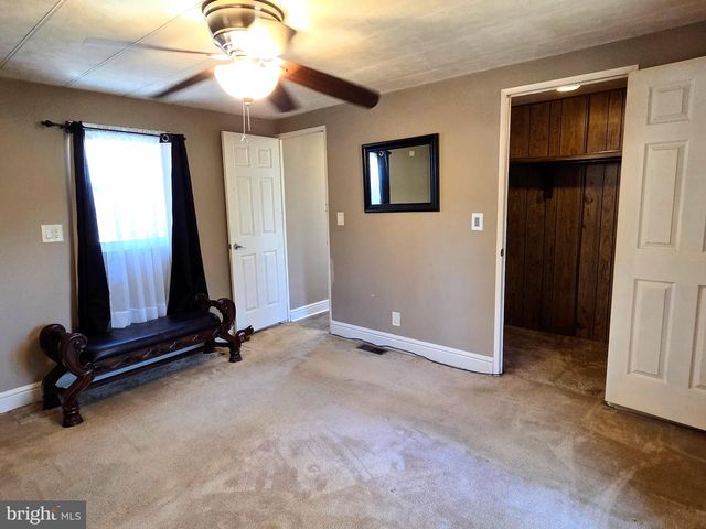 5 RUTH RD, Barnegat, NJ 08005