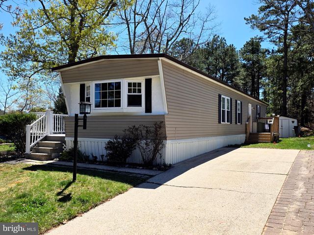 5 RUTH RD, Barnegat, NJ 08005