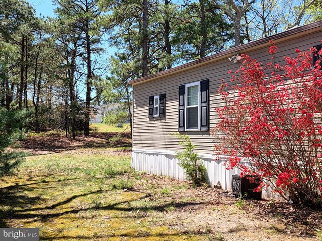 5 RUTH RD, Barnegat, NJ 08005