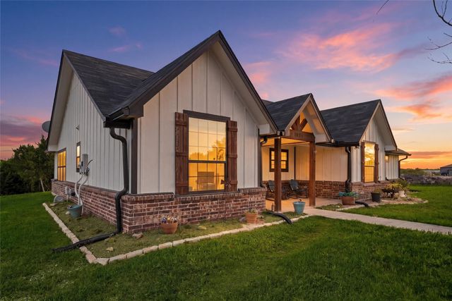 1026 Julia Court, Rio Vista, TX 76093