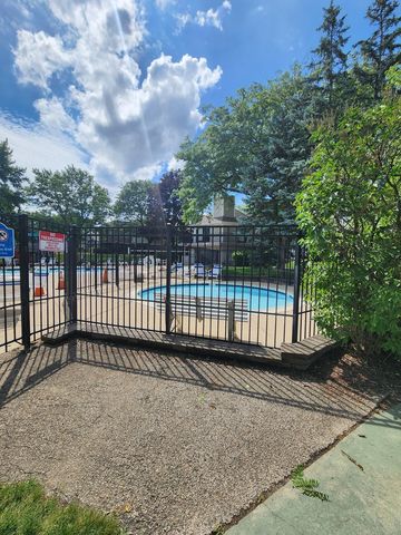 220 Hawthorne Court A2, Schaumburg, IL 60193