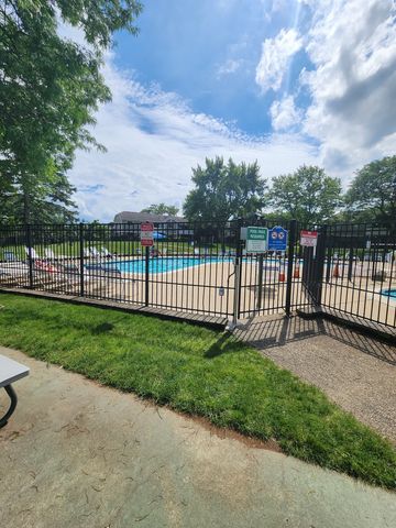 220 Hawthorne Court A2, Schaumburg, IL 60193