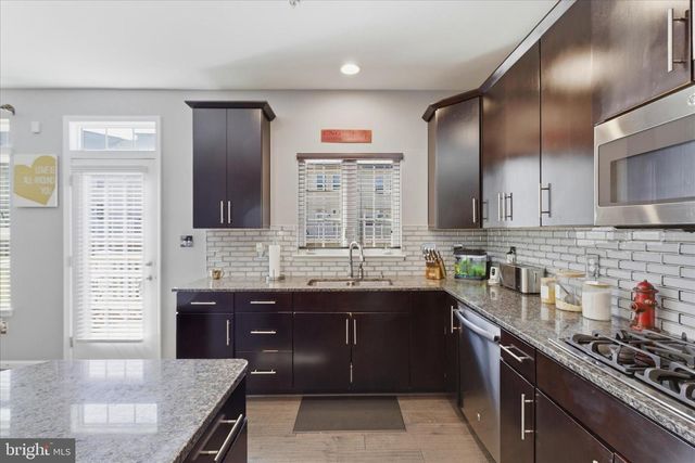 3608 WRIGHT TER NE, Washington, DC 20018