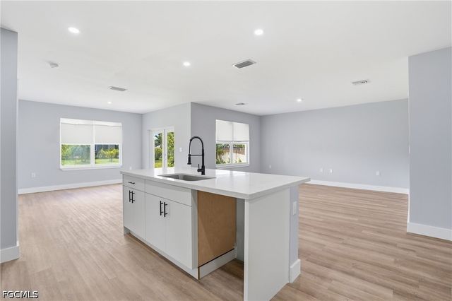 2720 NW 20th TER, Cape Coral, FL 33993