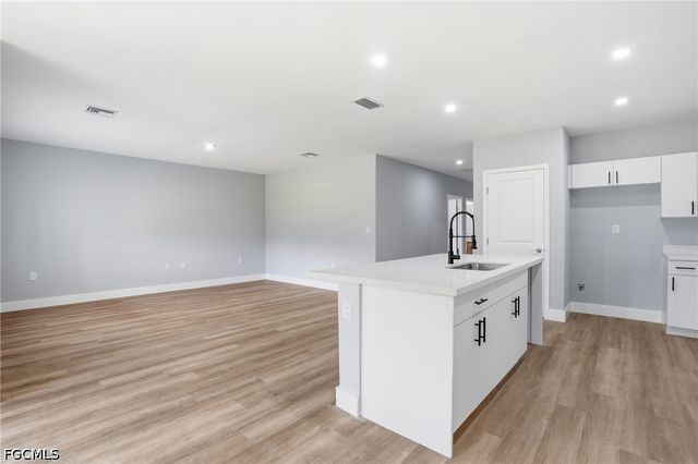 2720 NW 20th TER, Cape Coral, FL 33993