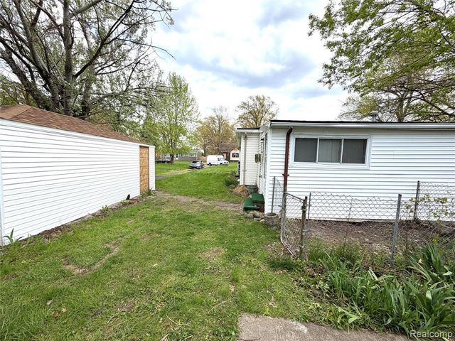 3313 Dallas Avenue, Warren, MI 48091