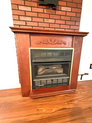 3313 Dallas Avenue, Warren, MI 48091