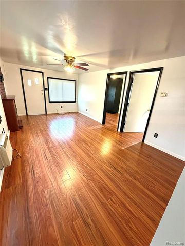 3313 Dallas Avenue, Warren, MI 48091