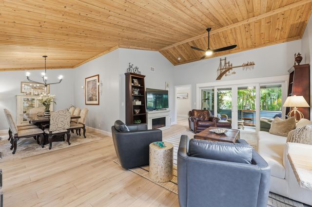 114 Ocean Dunes Circle Circle, Jupiter, FL 33477