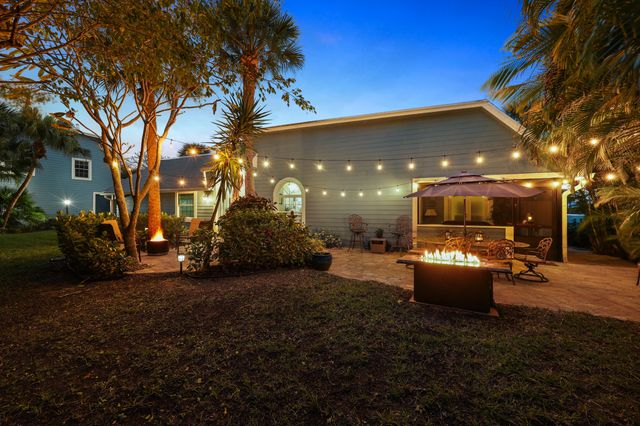 114 Ocean Dunes Circle Circle, Jupiter, FL 33477