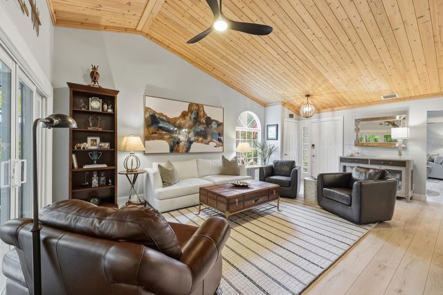 114 Ocean Dunes Circle Circle, Jupiter, FL 33477