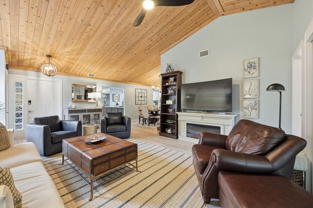 114 Ocean Dunes Circle Circle, Jupiter, FL 33477