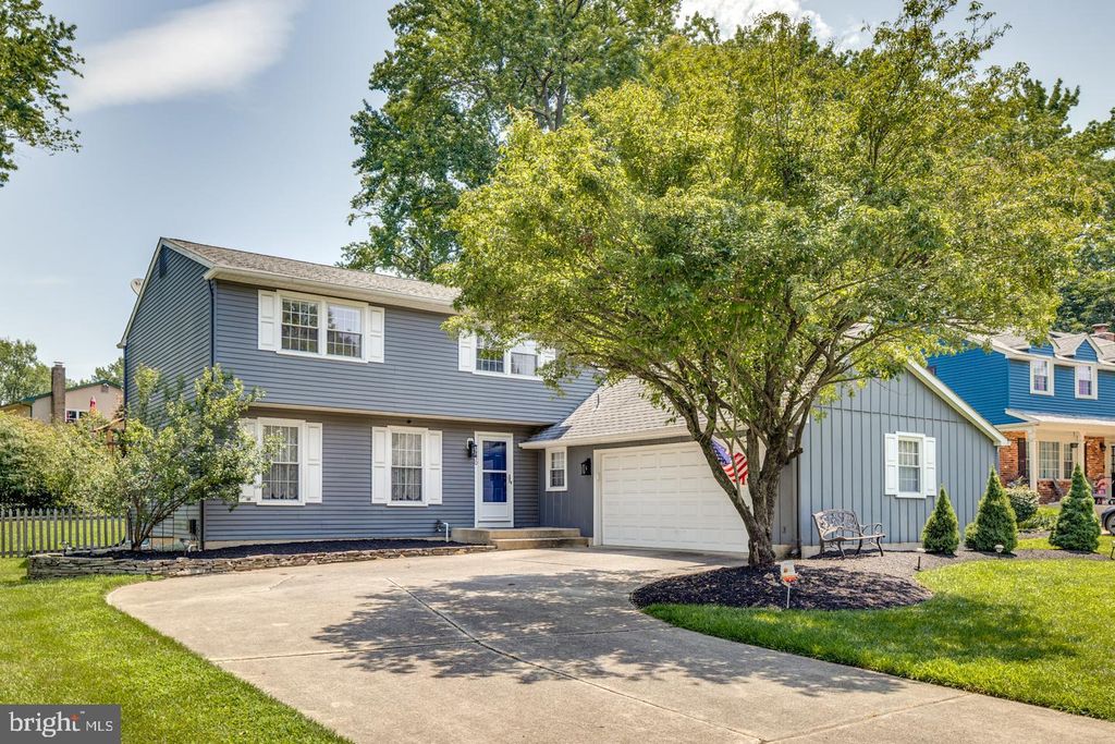 750 CORNWALLIS DR, Mount Laurel, NJ 08054