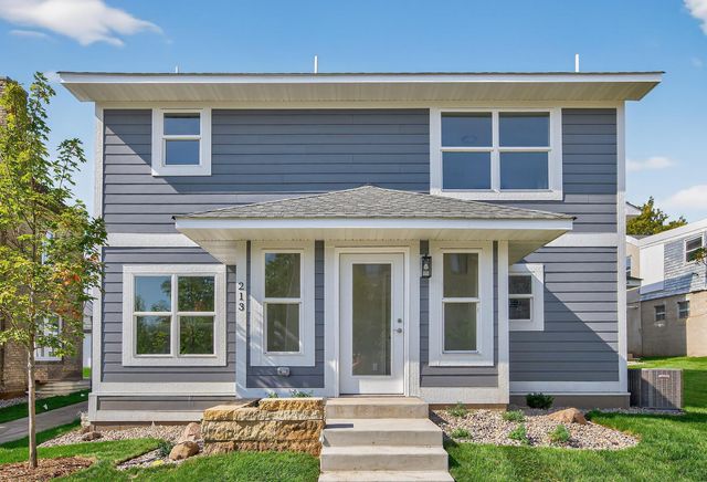 213 N Walnut Street, Chaska, MN 55318