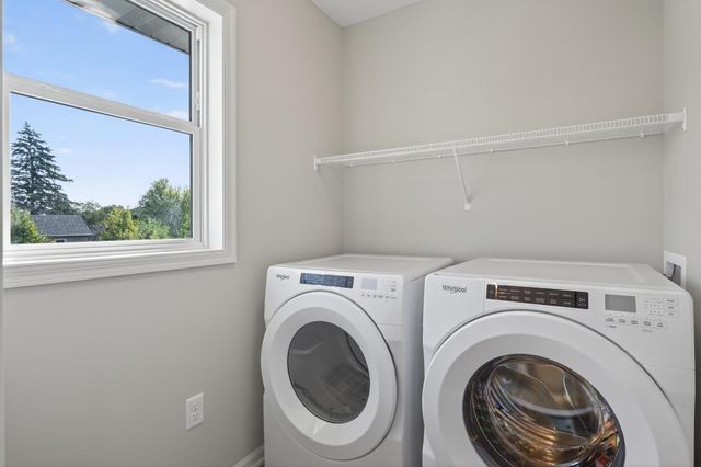 213 N Walnut Street, Chaska, MN 55318