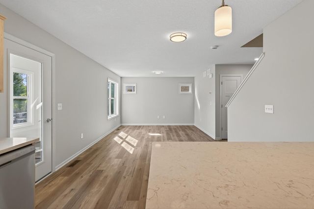 213 N Walnut Street, Chaska, MN 55318