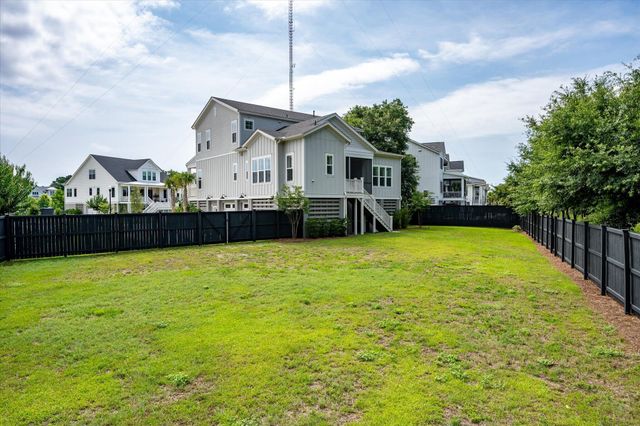 1463 Tomato Farm Circle, Mount Pleasant, SC 29464