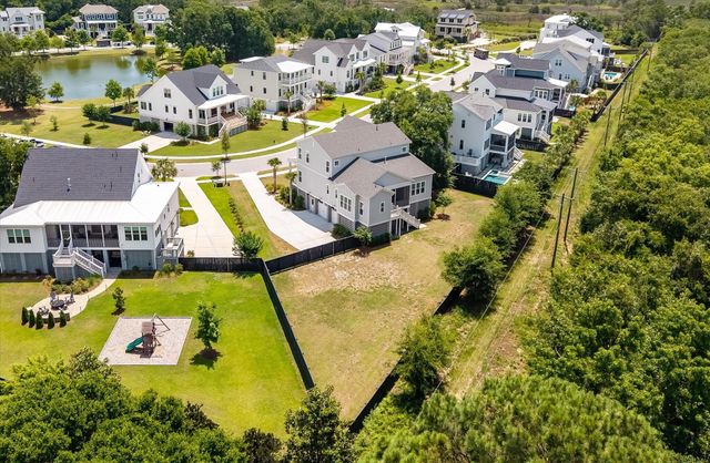 1463 Tomato Farm Circle, Mount Pleasant, SC 29464