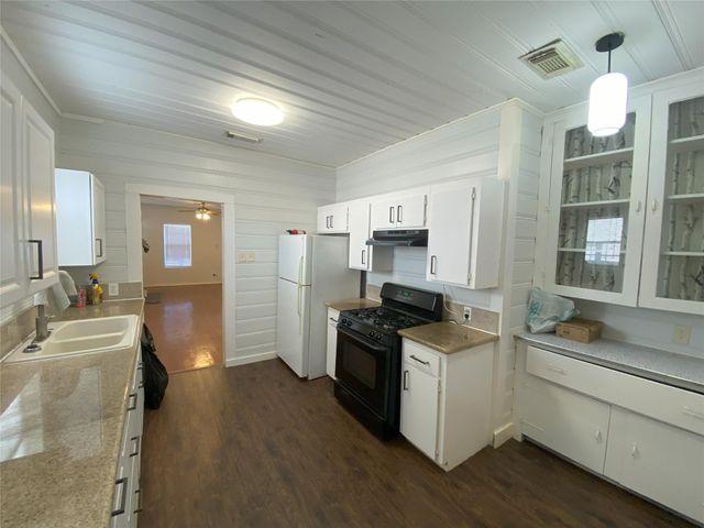 1310 Gustav Street, Houston, TX 77023